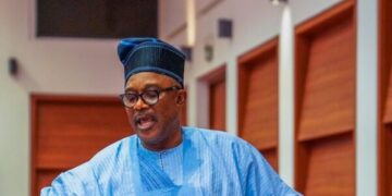 KPA Confers ” Most Outspoken Senator In The 8th Senate ” Award On  Smart Adeyemi