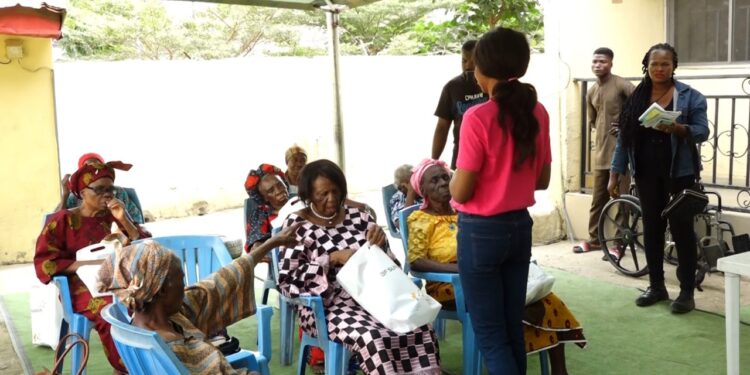 NGO Distributes Food Items, Medicals To Elderly Home