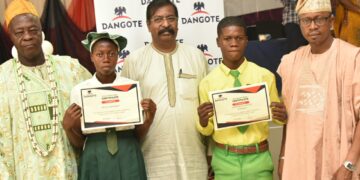 Dangote Refinery Awards Scholarship To 460 Students In Host Communities