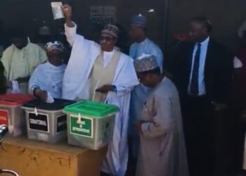 Buhari Votes In Daura, Displays Ballot Paper