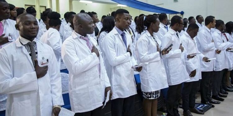 FG Gets Two-week Strike Notice From Resident Doctors Over Demands