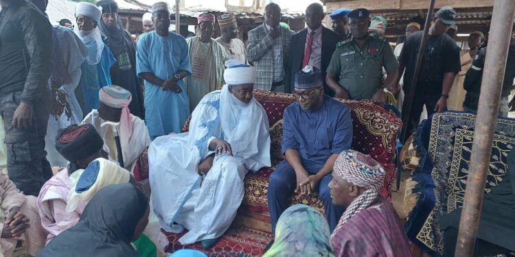 AbdulRazak Visits Patigi, Scene Of Kwara Boat Mishap, Consoles Emir, Relations Of Victims