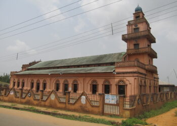Epe Central Mosque Shut After Fight By Two Contending Imams
