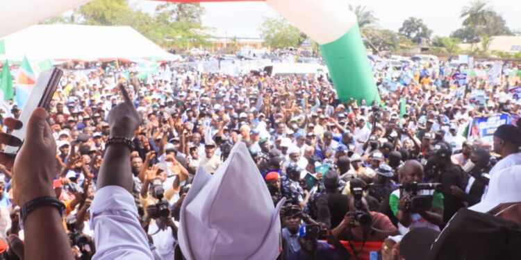 Massive Turn Out As APC Takes Guber Campaign To Kogi West