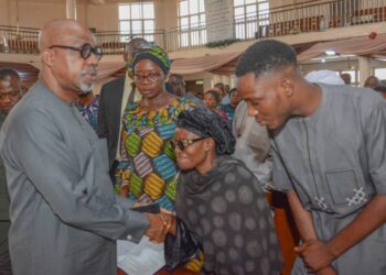 Ogun Awards Scholarships To Children Of Late Director of Finance, Provides New Accommodation For Family