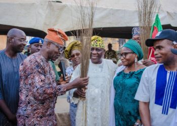 Ex-PDP State Chairman Dumps Party In Ogun, Joins APC, Praises Abiodun’s Developmental Strides