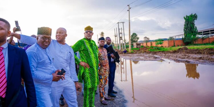 Ogun Commences Palliative Work On Failed Portion of Sagamu – Ore – Benin Road