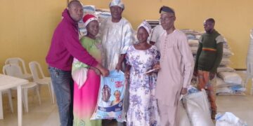 Christmas : Mrs Oluremi Tinubu Distributes Rice, Cash to 5,000 Widows In Kwara