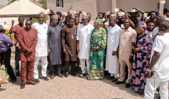 Kogi Donates N34.2mln To Victims Of Lokoja GSM Village Fire Disaster