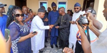 Birthday : Taraba APC Chieftain Sets Free 15 Prison Inmates, Donates N20mln House To Childhood Friend
