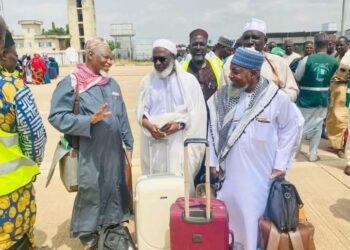 Saudi Arabia Bars Sheik Gumi From Performing Hajj, Deports Him Back To Nigeria