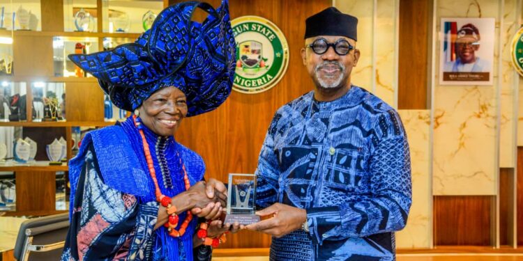 Ogun, Nike Art Gallery Partner To Attract 100,000 Tourists To Olumo Rock Annually