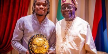 Ademola Lookman Visits, Presents CAF Award To President Tinubu