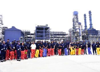 Dangote Urges Wealthy Nigerians To Invest More In Nigeria To Aid Growth, Development