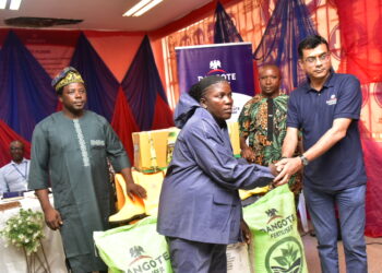 Food Security : Minister Lauds Dangote Cement For Empowering 240 Farmers In Ogun
