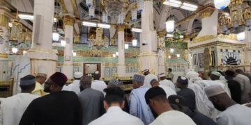 Tajudeen Dantata, Dangote, Ministers, Governors, Ganduje, Emirs, Barau Jibrin, Present As Alhaji Aminu Dantata Is Buried In Saudi Arabia