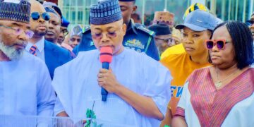 Governor Ododo Presents Official Vehicles To 21 Kogi LG Chairmen