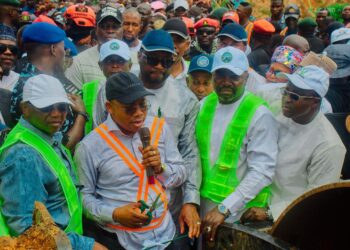 Gov. Ododo Flags Off Construction of 12.5Km Unosi-Odonto-Ogigiri Road In Ajaokuta