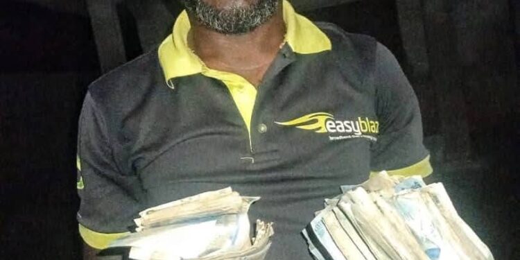 Man Suspected To Be Drug Supplier To Bandits Arrested In Kogi With N600,000 Cash