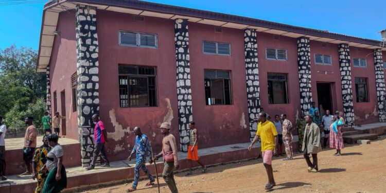 Bandit Attack : Soldiers, Police Drafted To Eruku, Three Victims Buried, 35 Church Members Missing