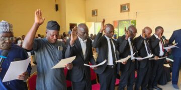Taraba CJ Swears In New Magistrates, Area Court Judges, Demands Impartiality,  Accountability