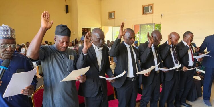 Taraba CJ Swears In New Magistrates, Area Court Judges, Demands Impartiality,  Accountability