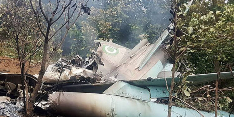 Nigerian Air Force Alpha Jet Crashes in Niger State, Two Pilots Survive