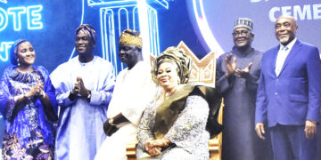 Dangote Appreciates Top Cement Distributors, Customers At Awards Nite, Splashes 15billion Gifts, Cash On Them