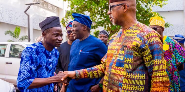 Abiodun Rewards Nigeria’s Best Teacher with Two-Bedroom Flat, FG  Donates Car