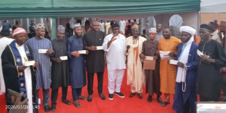 Eid -el- Fitri : Ereyitomi Donates N20mln To Mosques In Warri, Hosts Arewa Community To Grand Iftar