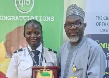 Excitement As KWASU Female Student Completes 24-minute Solo Flight, Action Validates Our Investment In Education, Aviation — Saraki