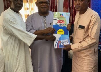 2027 : Taraba APC Group Purchases Governorship Nomination And Expression Of Interest Forms For David Kente