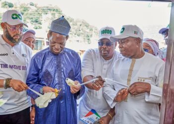 Governor Ododo’s Aide, Ismaila Isah, Commissions New APC Secretariat In Ogaminana Central Ward