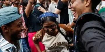 India Ends Student Protests After Education Minister Quits