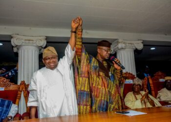 2027 : Abiodun Presents Adeola, Ogun APC Governorship Candidate To Ijebu Royal Fathers