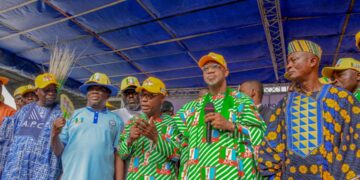 Abiodun Formally Receives Thousands Of Defectors From PDP, ADC Into APC, Mobilises Ogun East for 2027