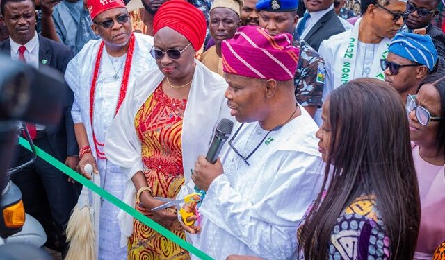 FG Delivers 13 Ambulances To Ogun Health Facilities