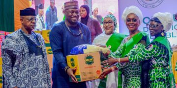 Remi Tinubu’s Renewed Hope Initiative Takes Food Outreach To Ogun’s Vulnerable